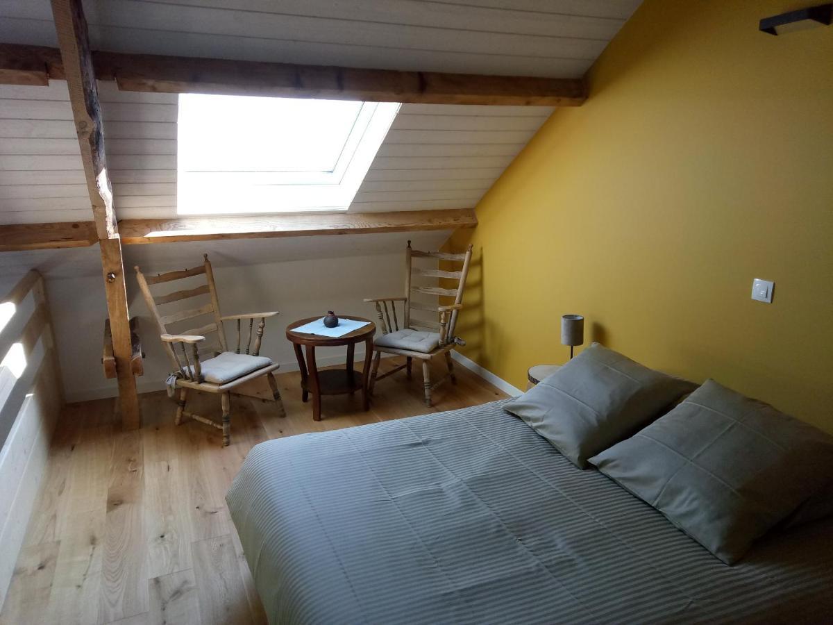 Saint-Priest-des-Champs Chambres D'Hotes Quatre Mains מראה חיצוני תמונה